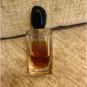 SÌ INTENSE EAU DE PARFUM